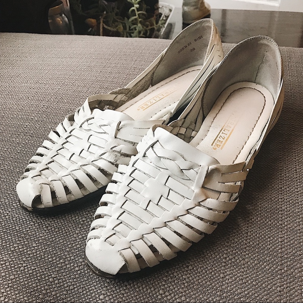 vintage Naturalizer white braided flats